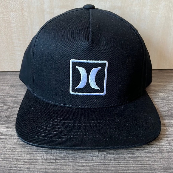 Hurley Other - Hurley Men’s Adjustable SnapBack Hat